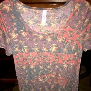 Lularoe Classic Tee